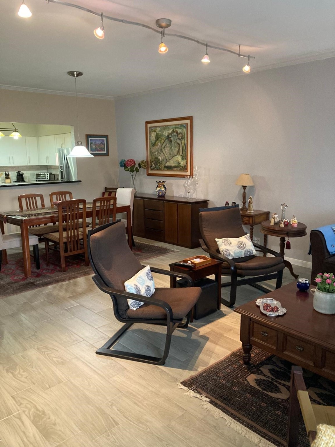 1623 Prairie Grove Drive Houston, TX 77077 - Photo 7 of 50 a living room with lots of furniture and view of kitchen