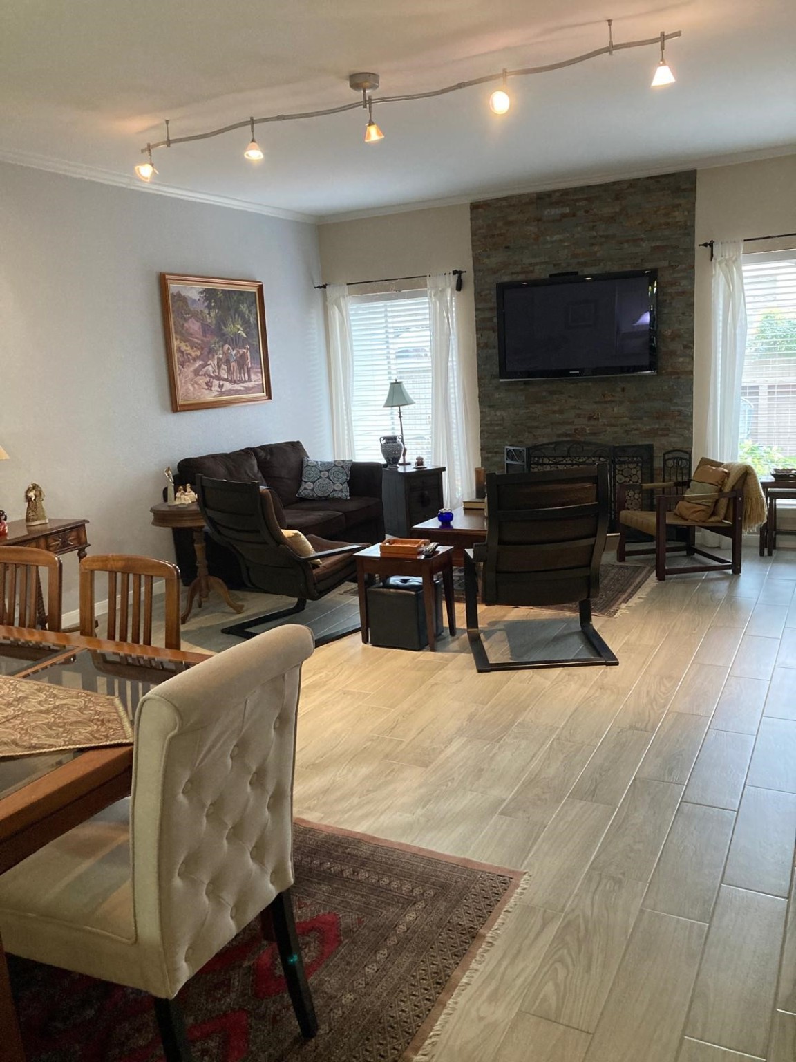 1623 Prairie Grove Drive Houston, TX 77077 - Photo 9 of 50 a living room with furniture and a flat screen tv