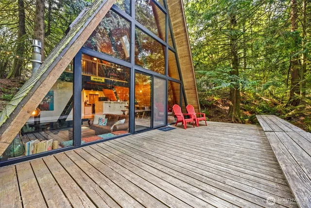 $375,000 | 121 East Woods Place, Belfair, WA 98528