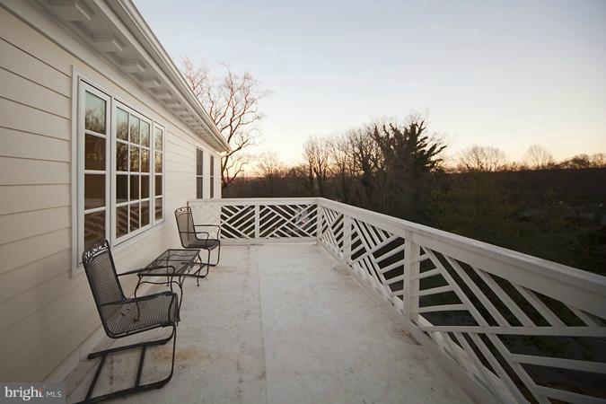 6238 Radcliff Road Alexandria, VA 22307 - Photo 9 of 15 View