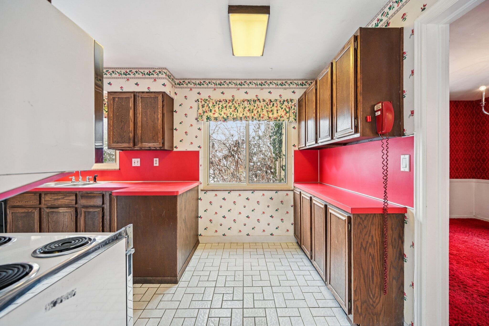 2018 Inchcliff Road Columbus, OH 43221 - Photo 7 of 33 Kitchen