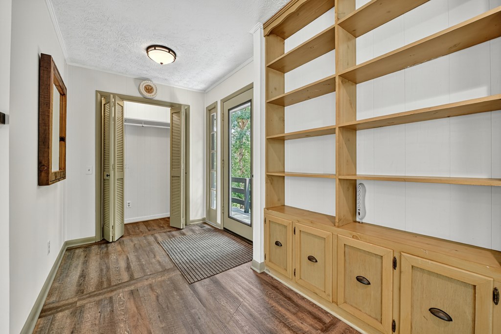 260 Flt Crk Crossing Blue Ridge, GA 30513 - Photo 25 of 64 Right Front Elevation