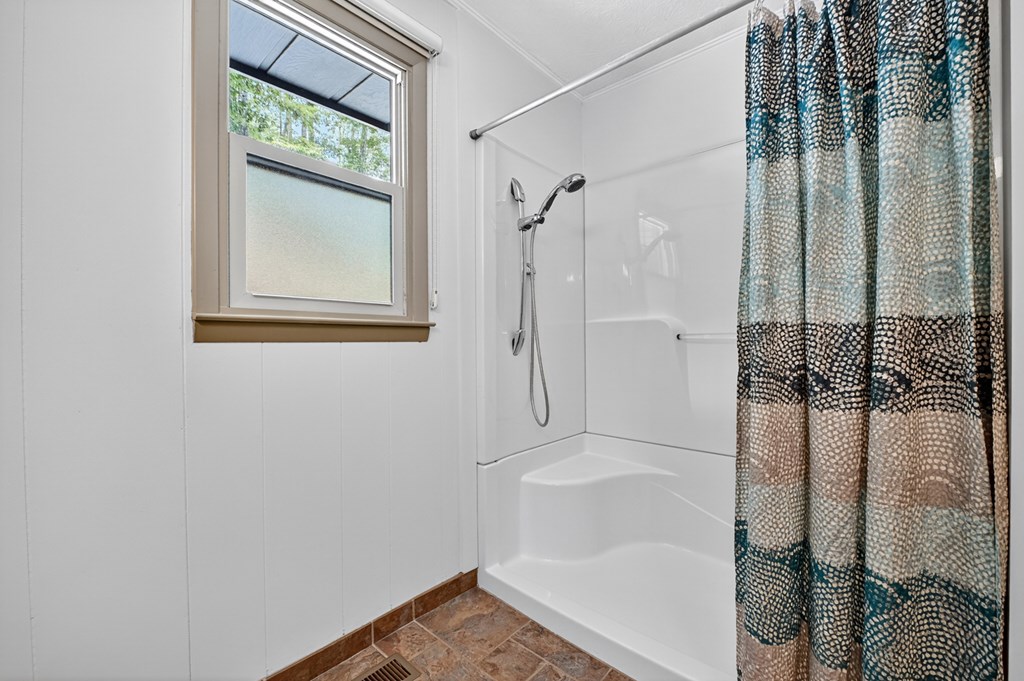 260 Flt Crk Crossing Blue Ridge, GA 30513 - Photo 34 of 64 Guest Bedroom