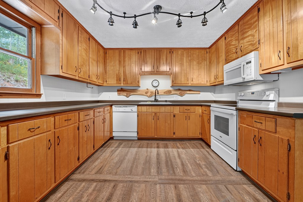 260 Flt Crk Crossing Blue Ridge, GA 30513 - Photo 4 of 64 Side Patio to Detached Shed