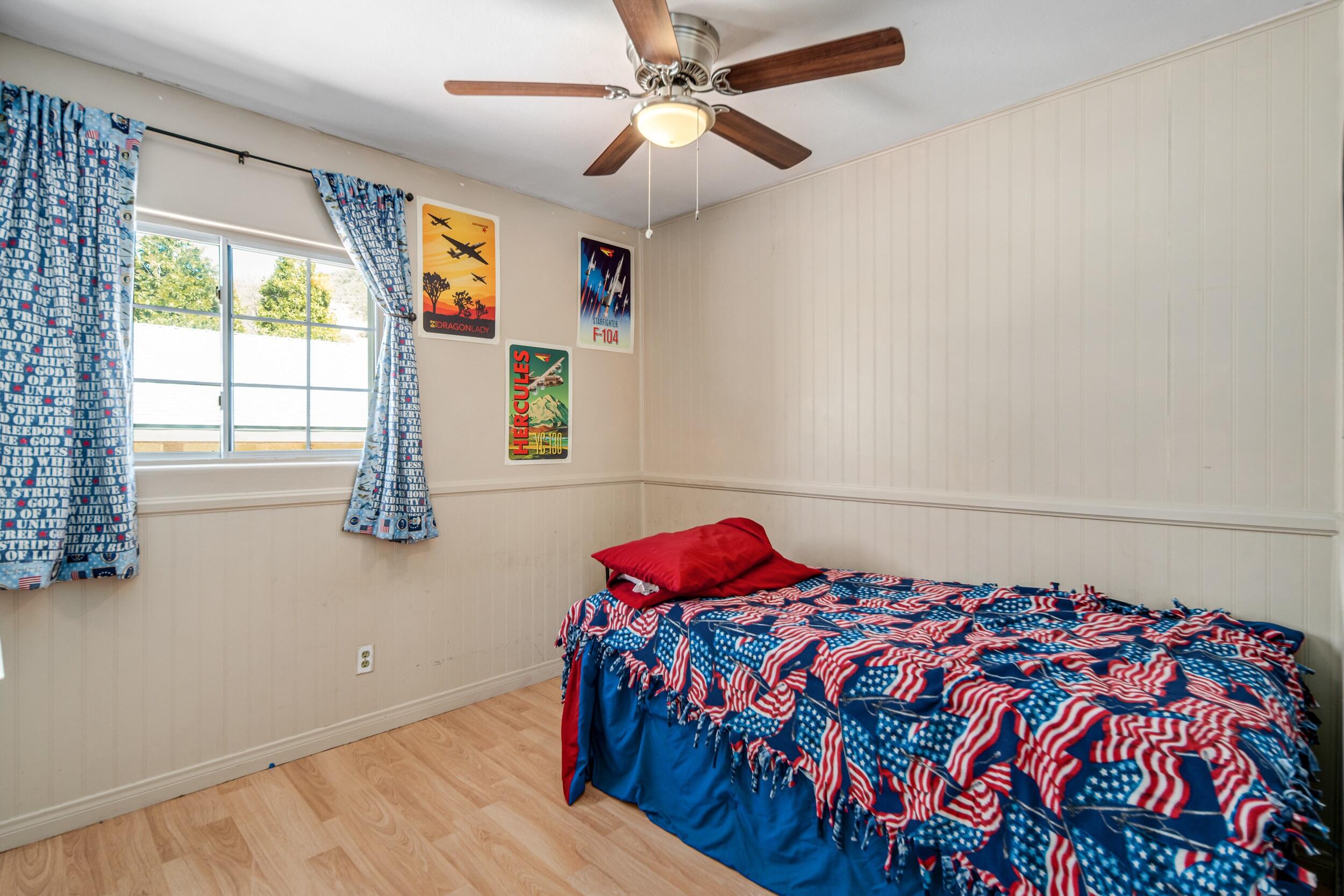 43308 Lookabout Road Lake Hughes, CA 93532 - Photo 21 of 37 Guest Bedroom #1