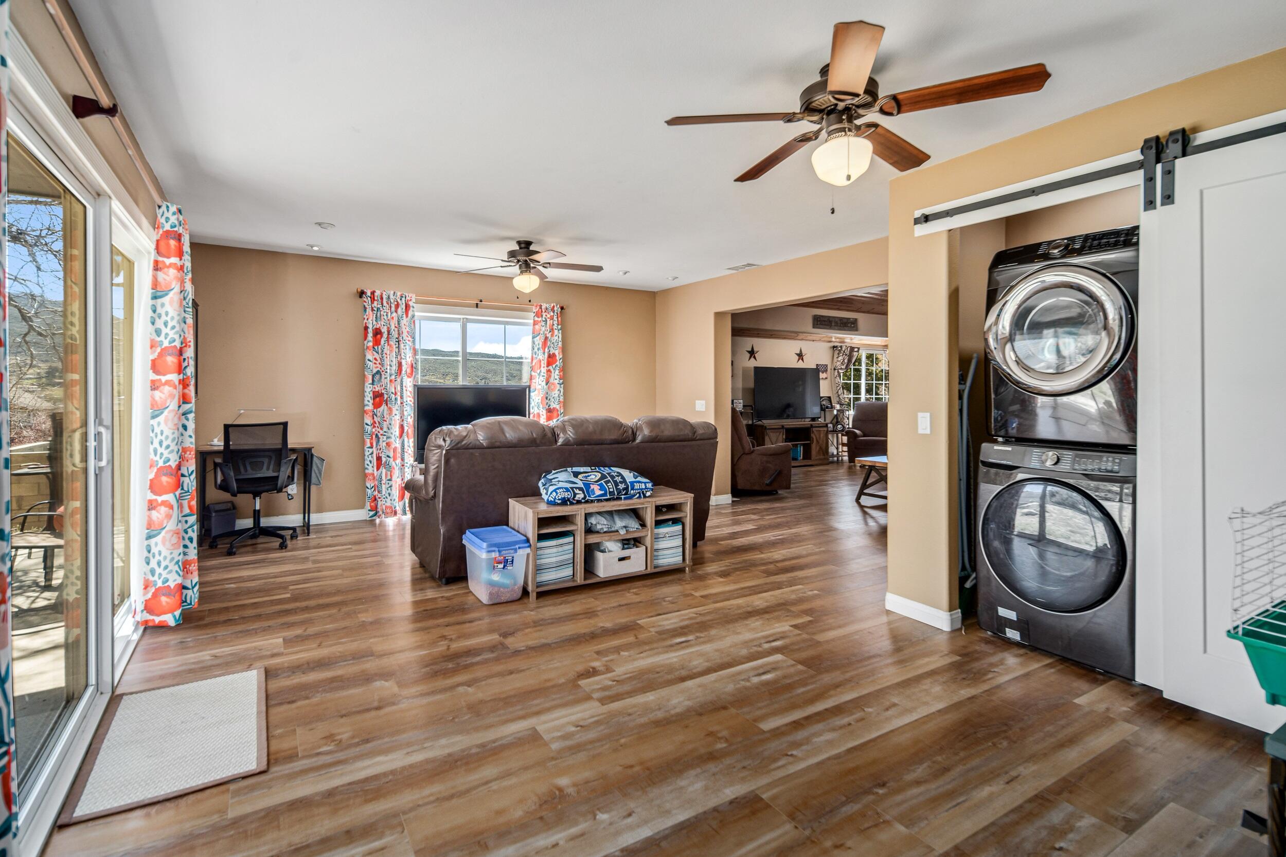 43308 Lookabout Road Lake Hughes, CA 93532 - Photo 7 of 37 Family room and laundry