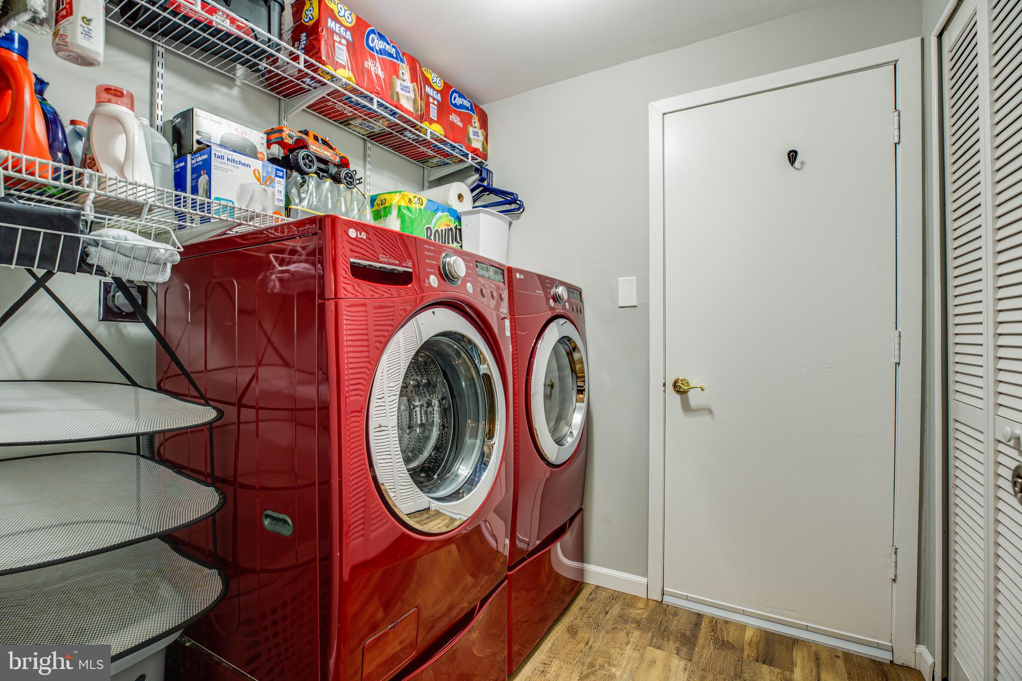 4442 Flintstone Road Alexandria, VA 22306 - Photo 27 of 38 Laundry/utility room