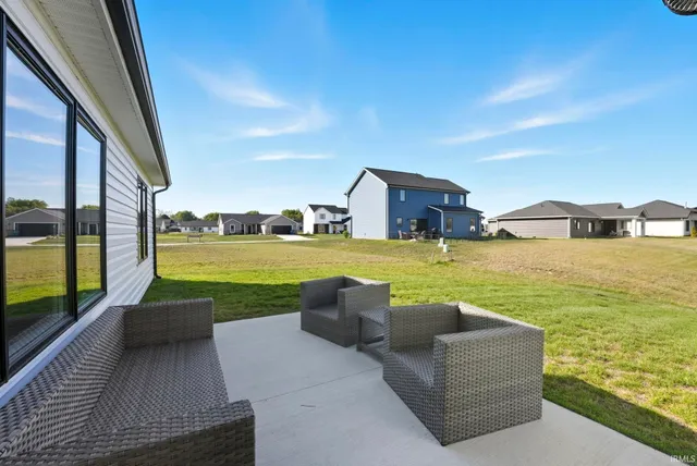 $369,900 | 15433 Brimwillow Drive, Huntertown, IN 46748