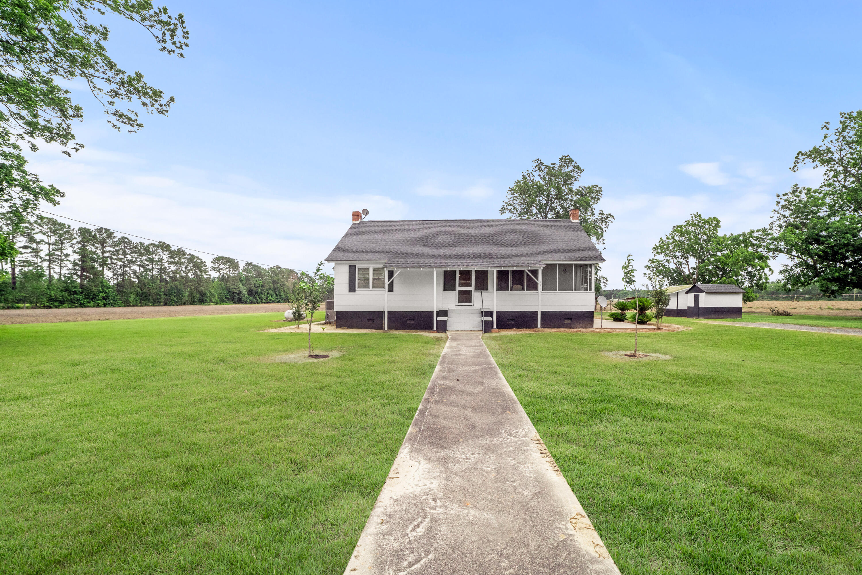 1211 Whisperwood Road Cameron, SC 29030 - Photo 3 of 37 3