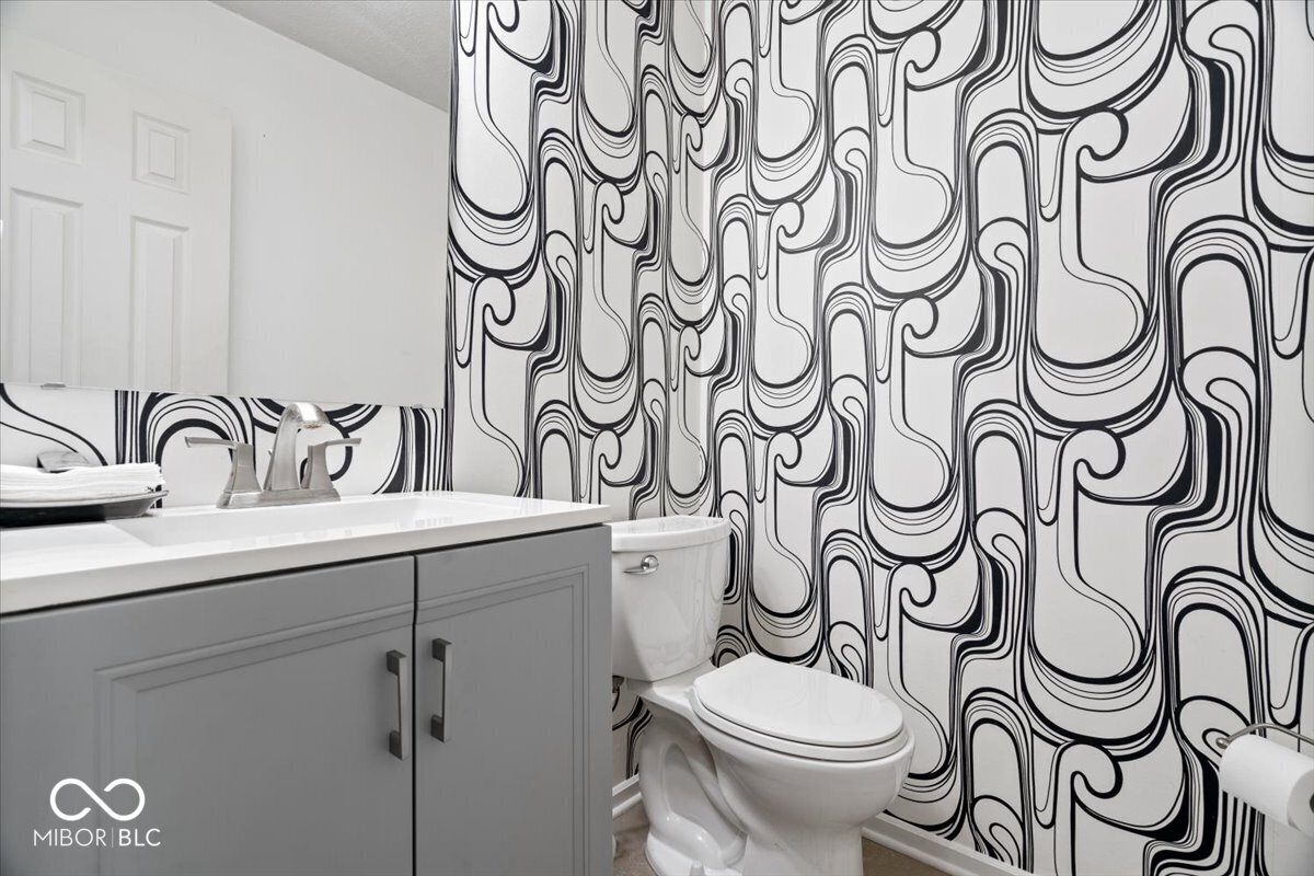 12667 Courage Crossing Fishers, IN 46037 - Photo 11 of 31