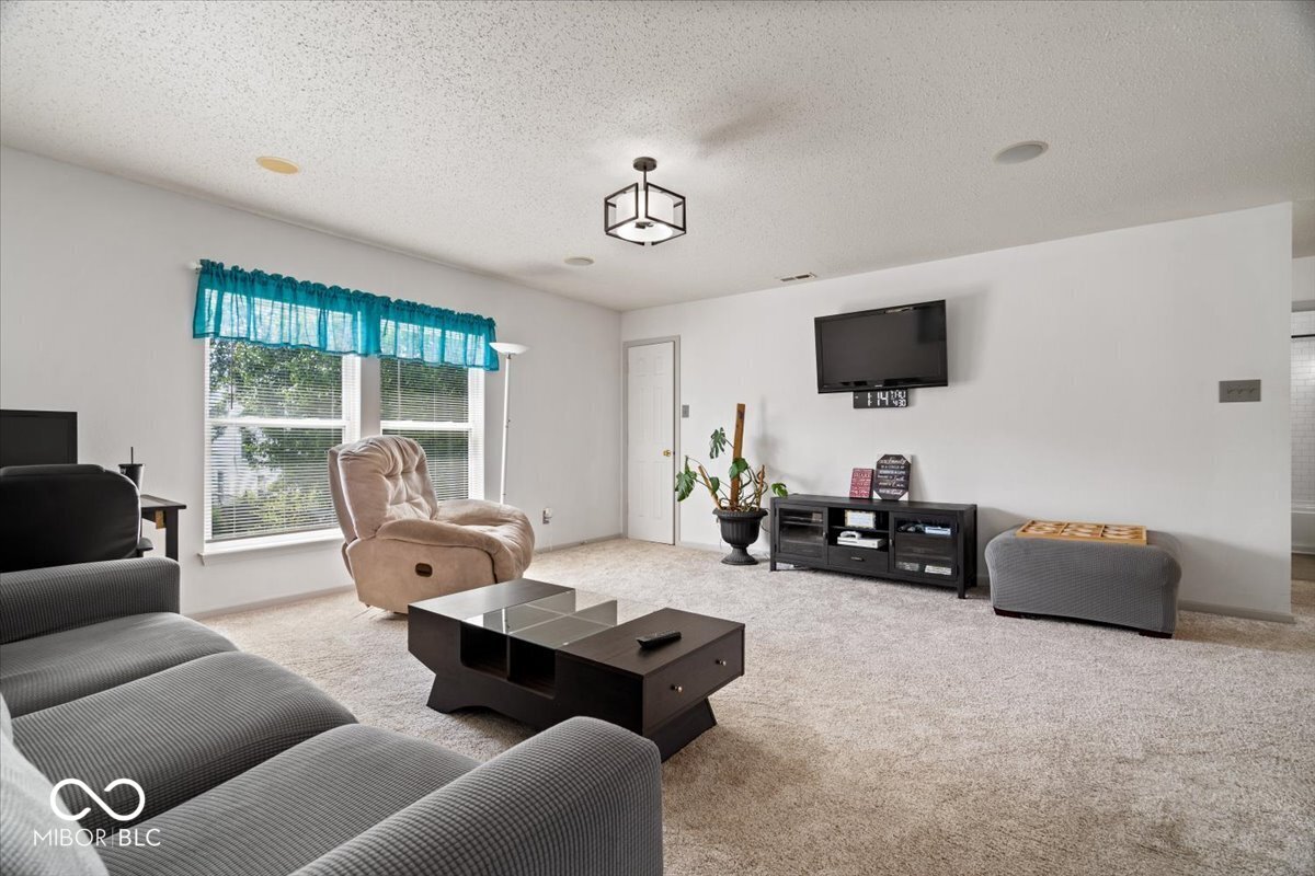 12667 Courage Crossing Fishers, IN 46037 - Photo 15 of 31