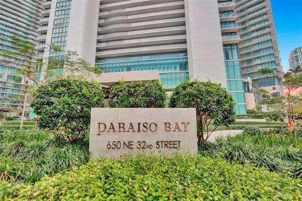 $880,000 | 650 Northeast 32nd Street, Unit 2406, Miami, FL 33137