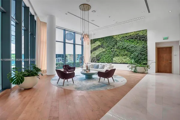 $880,000 | 650 Northeast 32nd Street, Unit 2406, Miami, FL 33137
