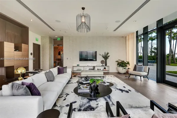 $880,000 | 650 Northeast 32nd Street, Unit 2406, Miami, FL 33137