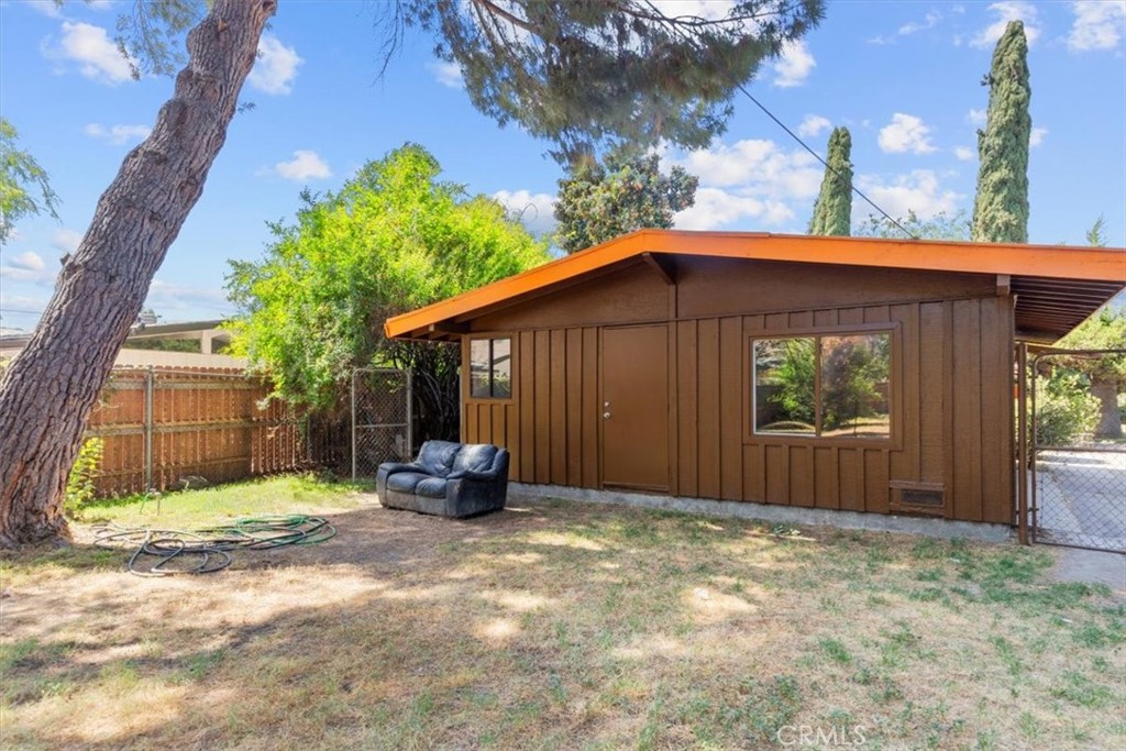 1768 Wright Street Pomona, CA 91766 - Photo 4 of 31 Side entrance to garage