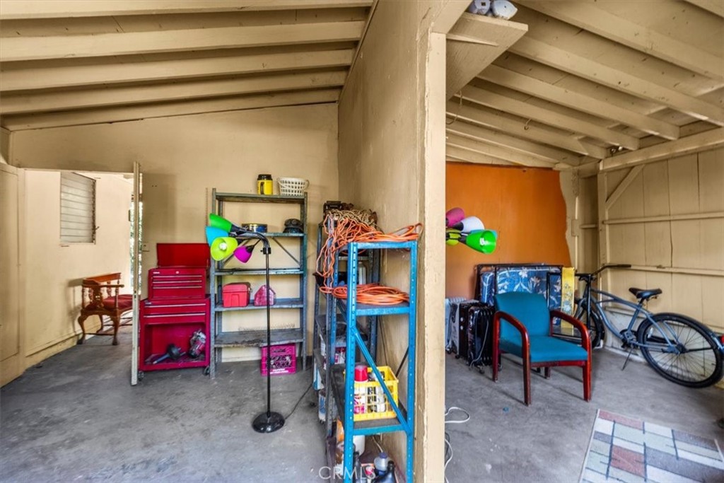 1768 Wright Street Pomona, CA 91766 - Photo 6 of 31 Rooms inside garage