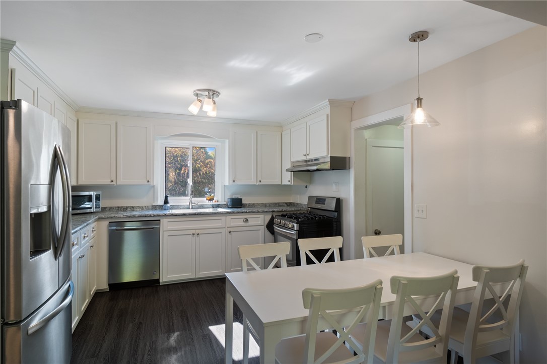 191 Pleasant Way Perinton, NY 14526 - Photo 12 of 26