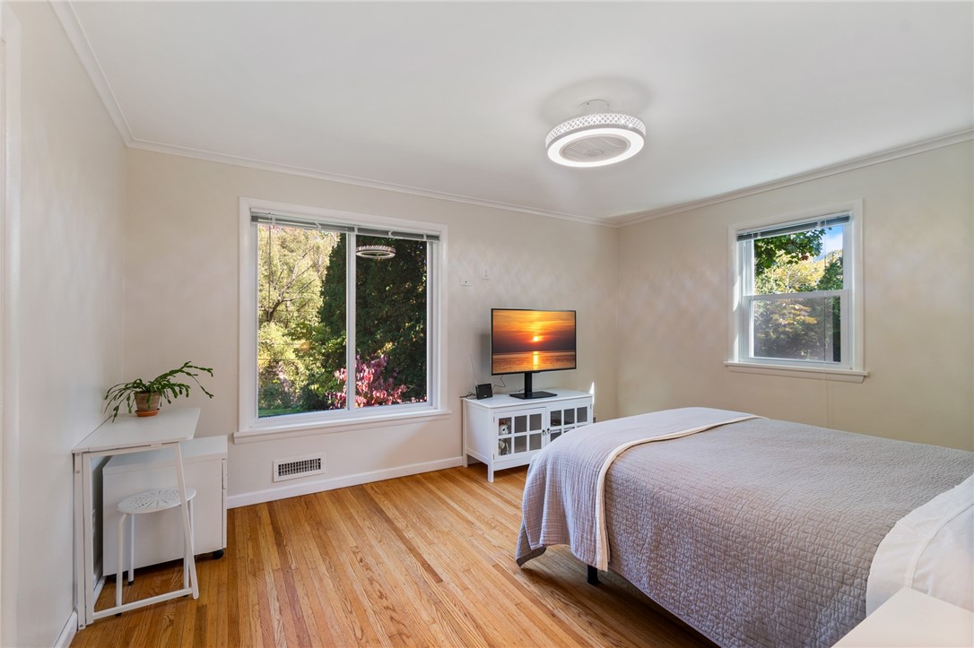 191 Pleasant Way Perinton, NY 14526 - Photo 13 of 26