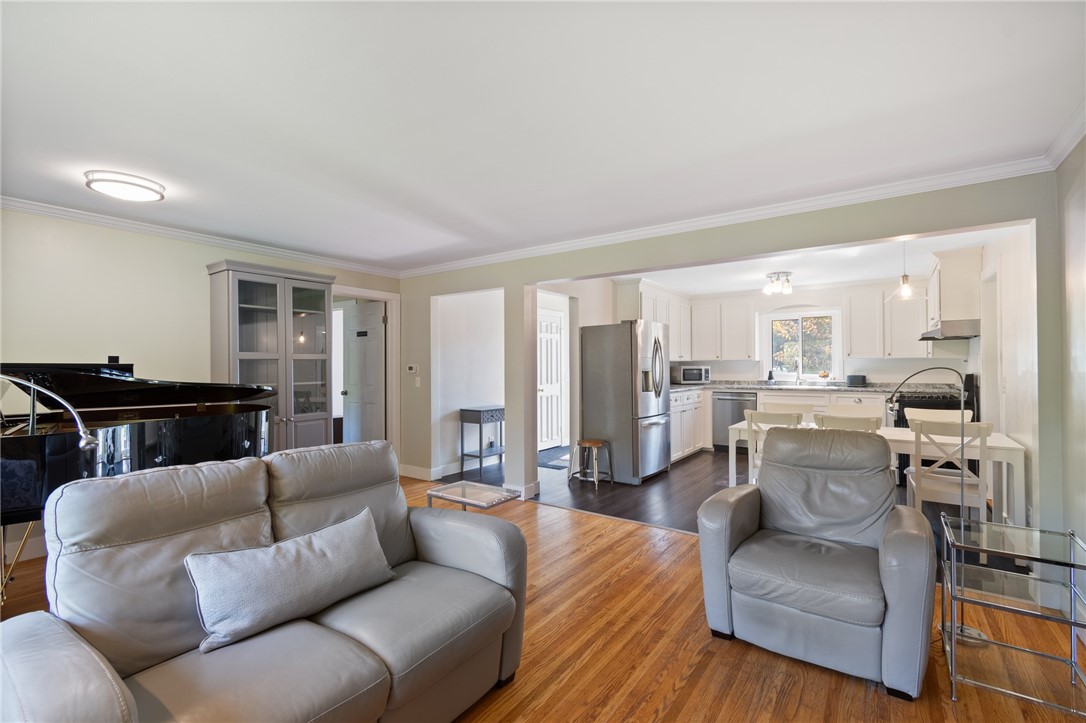 191 Pleasant Way Perinton, NY 14526 - Photo 10 of 26