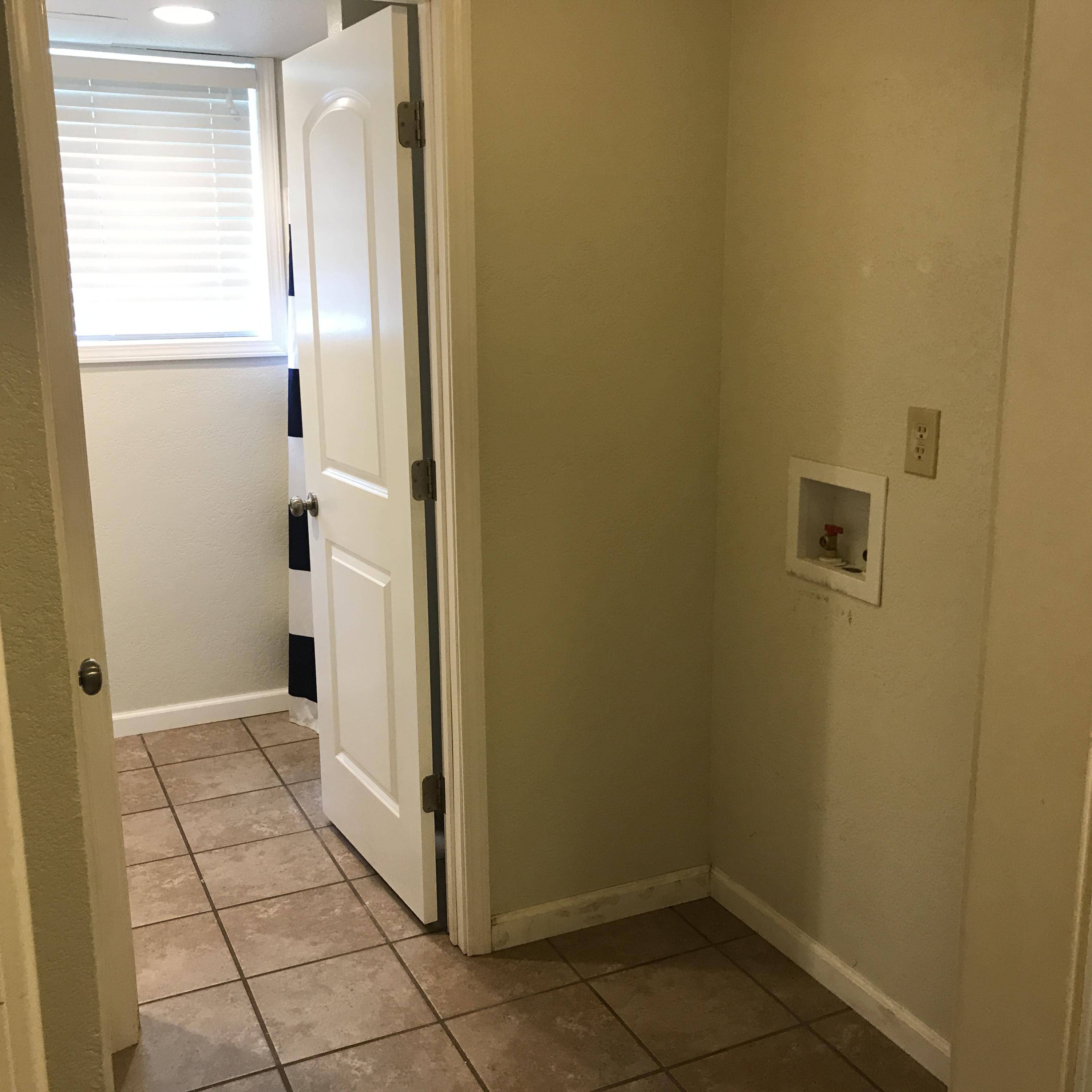 3427 Ralph Phelps Road Louisville, TN 37777 - Photo 24 of 34 Downstairs laundry leads to full bath