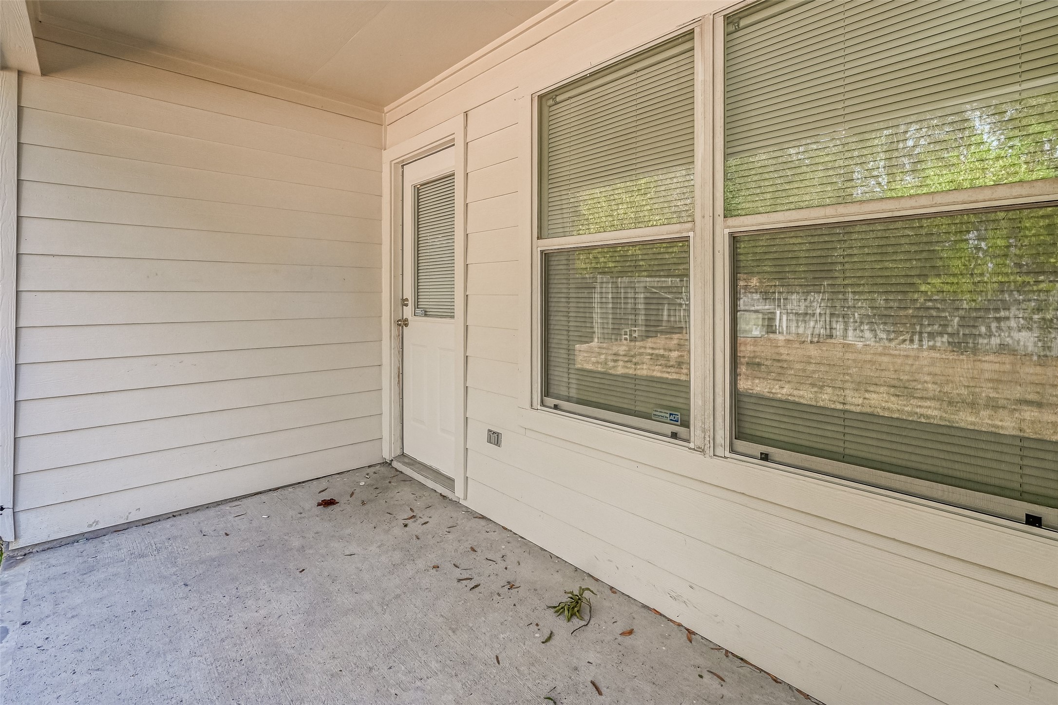 4830 Comal River Loop Spring, TX 77386 - Photo 38 of 43 a view of an empty room and window