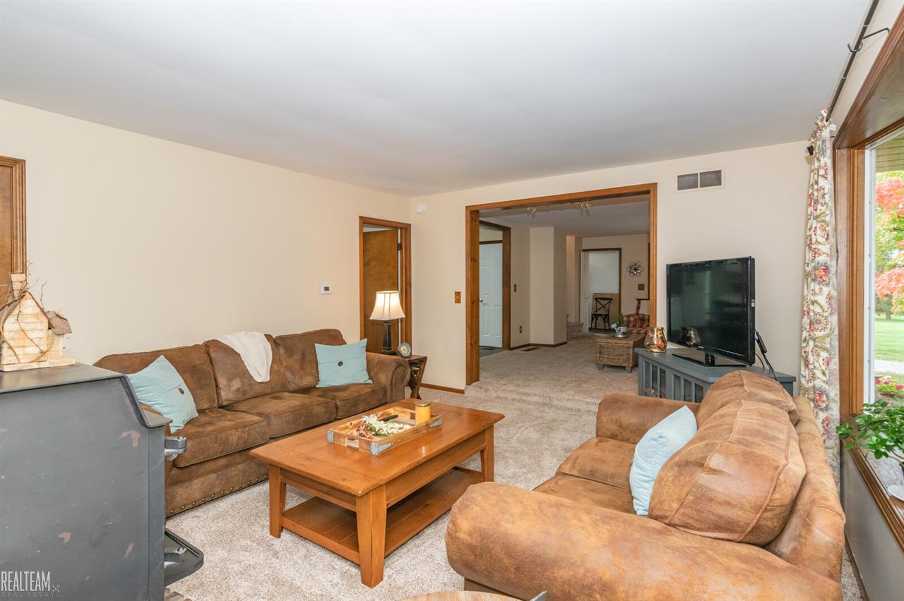 554 Kinney Road Memphis, MI 48041 - Photo 12 of 30 50025160-11.JPG