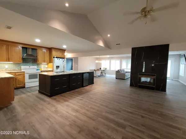 $2,400 | 104 Waccamaw Drive, Hertford, NC 27944