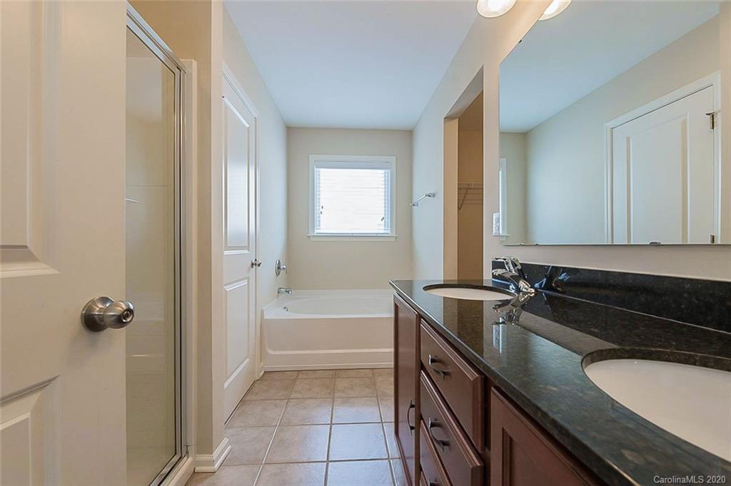 8423 Lustre Road Charlotte, NC 28215 - Photo 5 of 17 Gallery Image 5