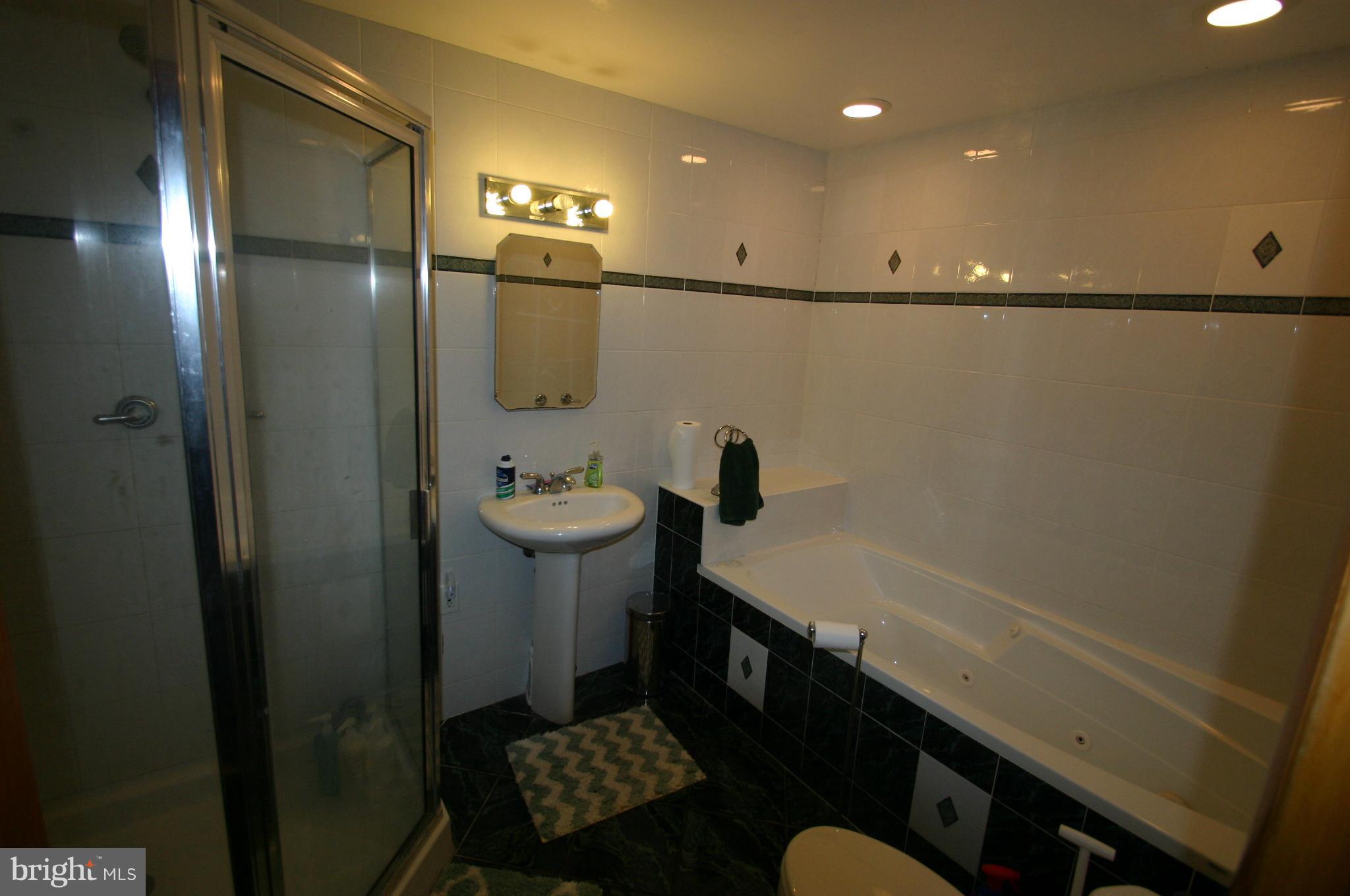 19225 Chandlee Mill Road Sandy Spring, MD 20860 - Photo 17 of 30 Bath