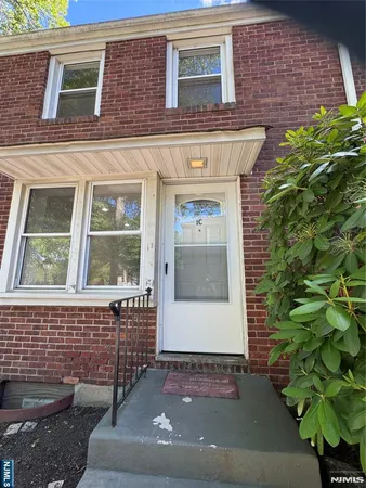 $2,450 | 230 Lafayette Place, Unit 1C, Englewood, NJ 07631