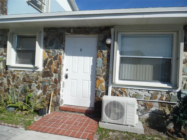 $1,450 | Undisclosed Address, Davie, FL 33024