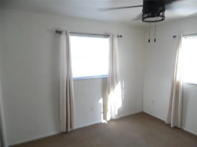 $1,450 | Undisclosed Address, Davie, FL 33024