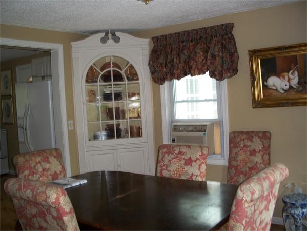 51 Elbert Road Agawam, MA 01001 - Photo 5 of 8 Gallery Image 5