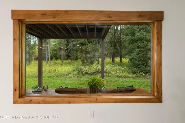 $1,050,000 | 285 Spruce Street, Alpine, WY 83128