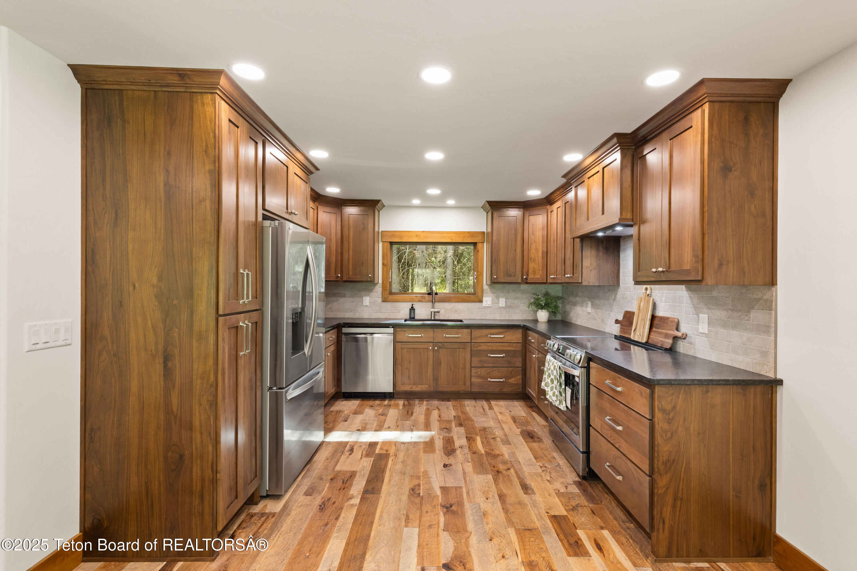 285 Spruce Street Alpine, WY 83128 - Photo 16 of 40 285 Spruce_IMG_5014