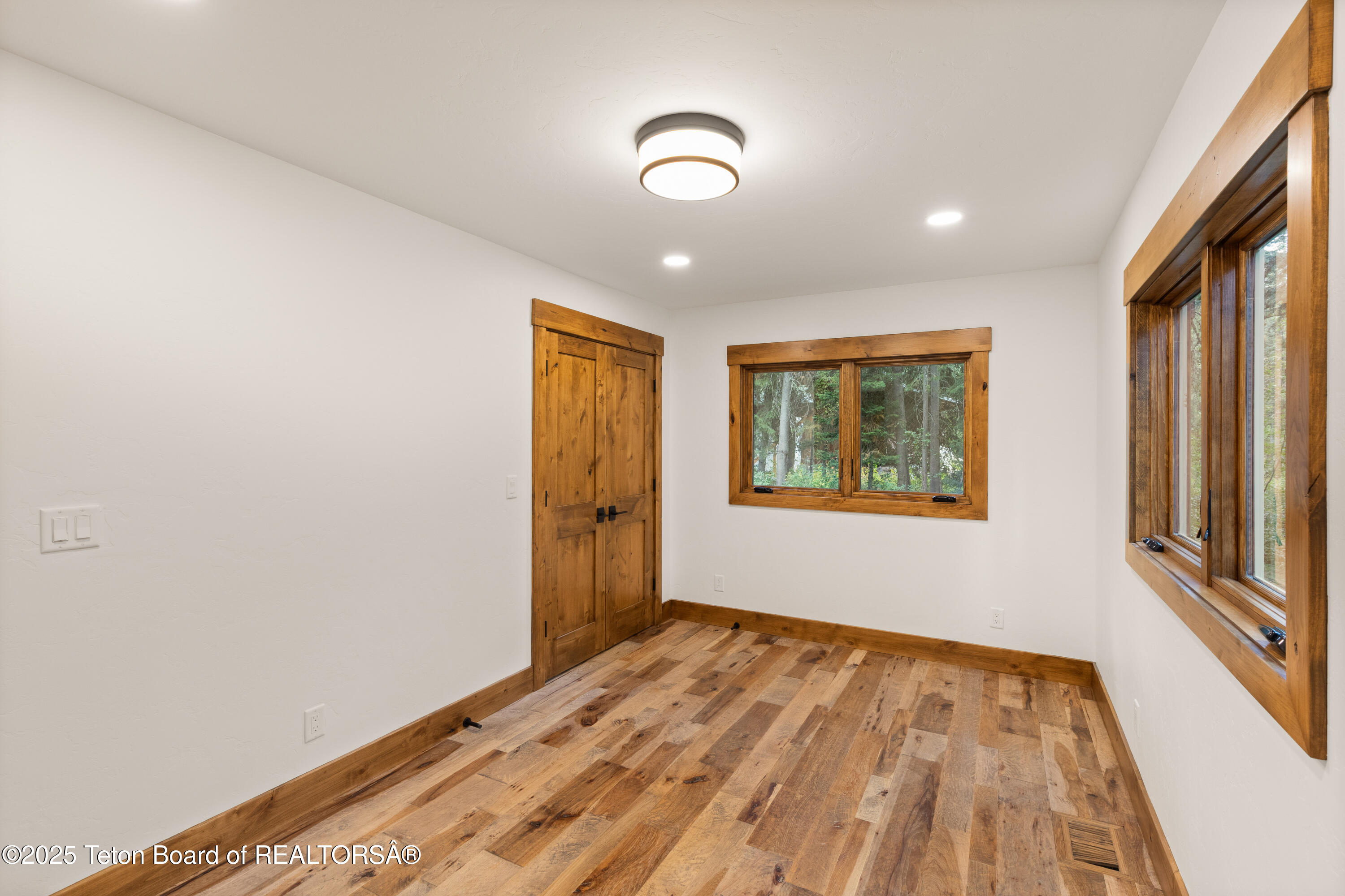 285 Spruce Street Alpine, WY 83128 - Photo 20 of 40 285 Spruce_IMG_5087