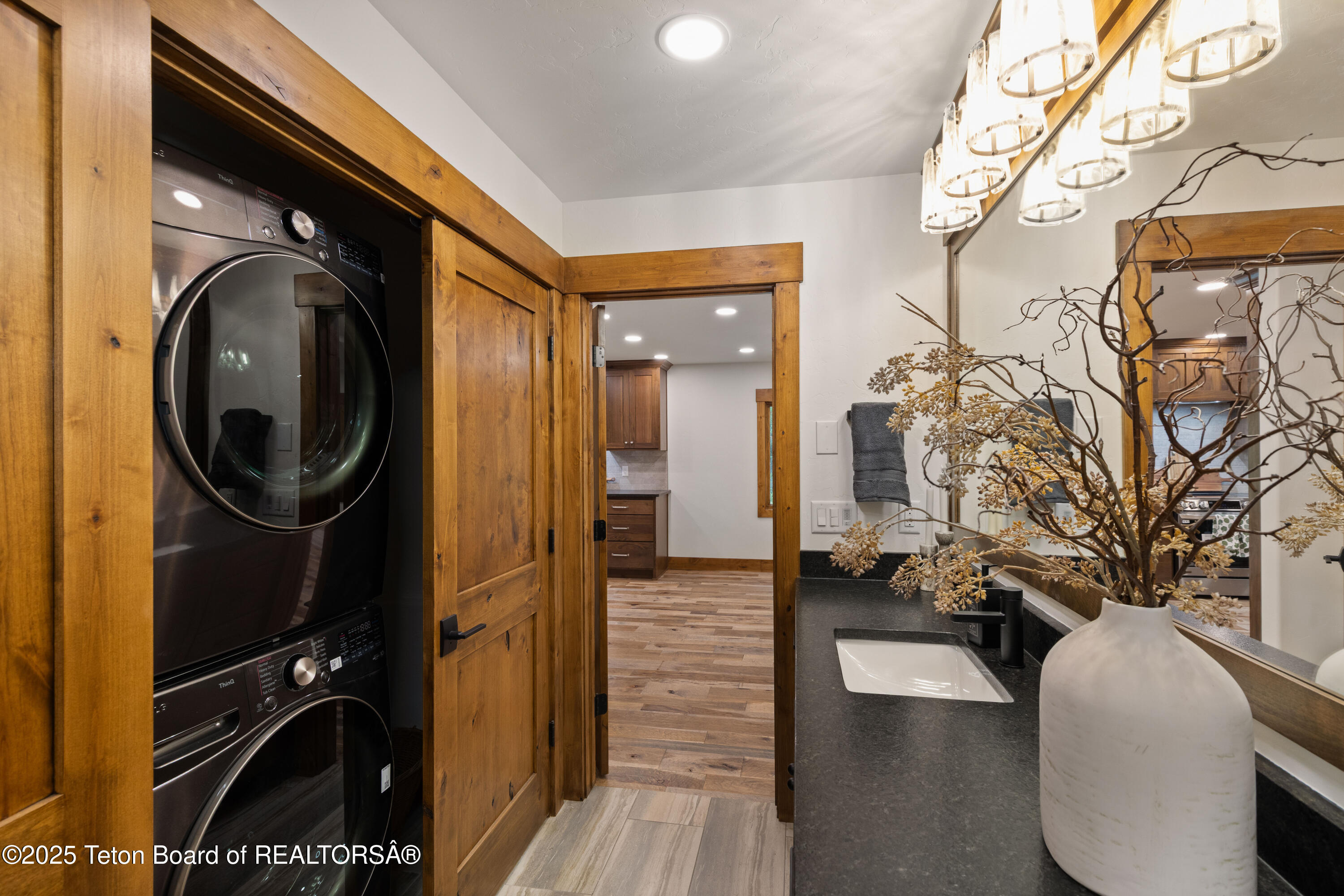 285 Spruce Street Alpine, WY 83128 - Photo 24 of 40 285 Spruce_IMG_5109