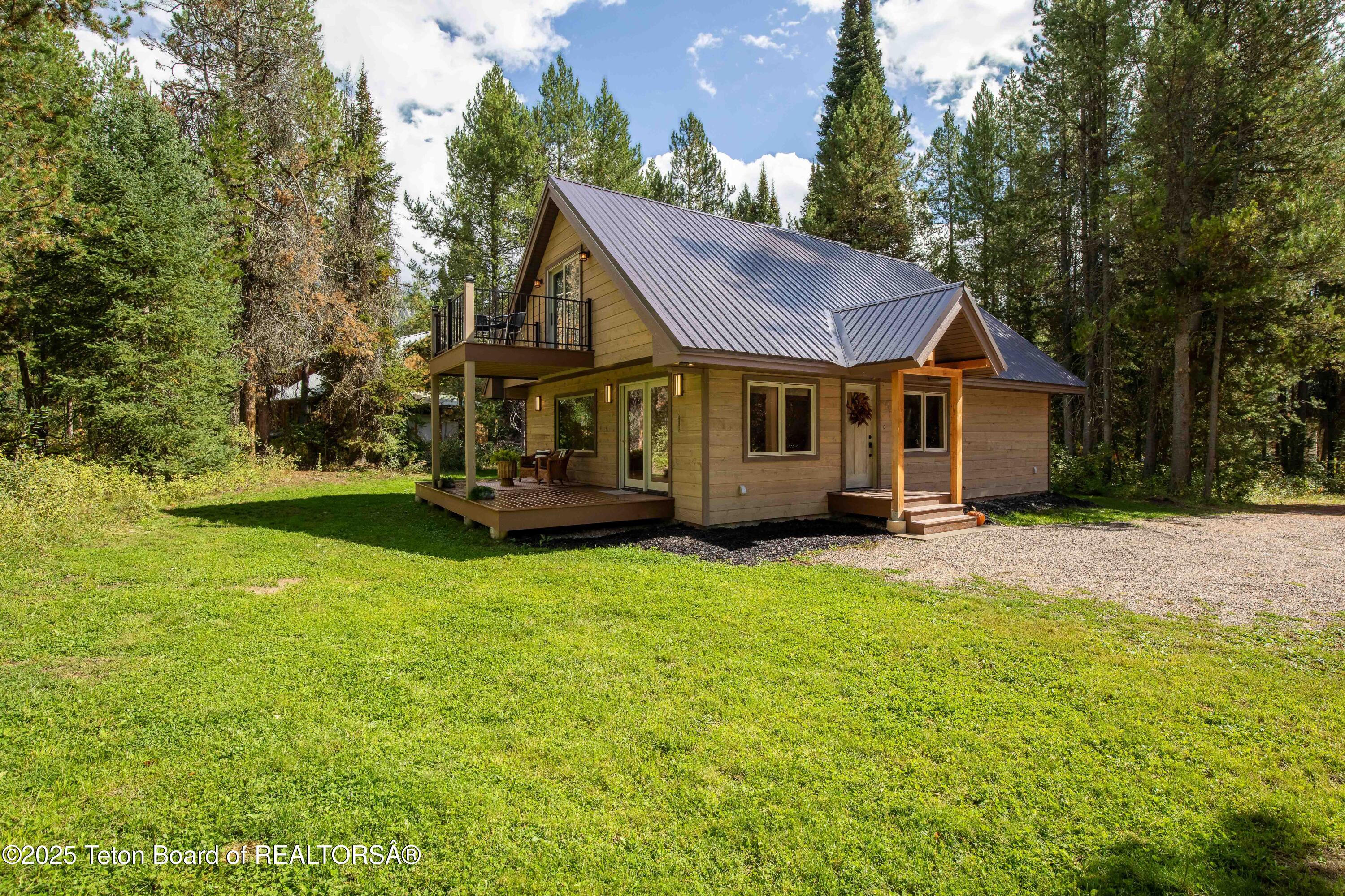 285 Spruce Street Alpine, WY 83128 - Photo 3 of 40 285 Spruce_IMG_5027-HDR