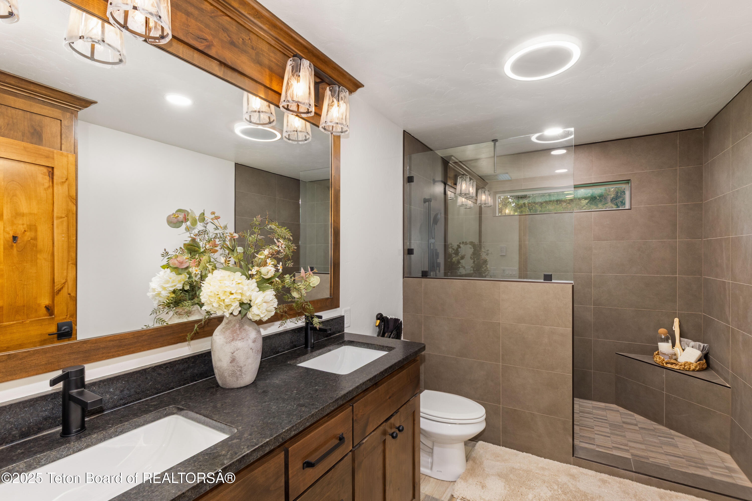 285 Spruce Street Alpine, WY 83128 - Photo 32 of 40 285 Spruce_IMG_4948