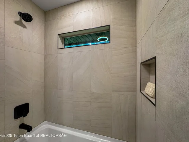 $1,050,000 | 285 Spruce Street, Alpine, WY 83128