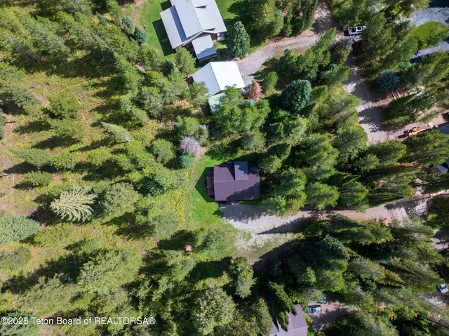 $1,050,000 | 285 Spruce Street, Alpine, WY 83128