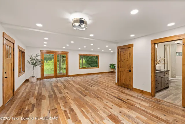 $1,050,000 | 285 Spruce Street, Alpine, WY 83128