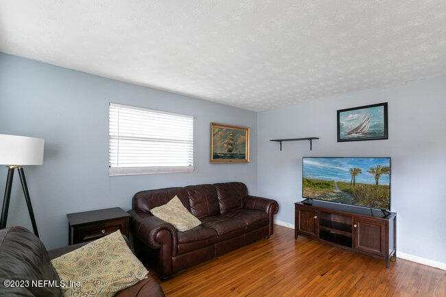 4415 Rainer Road Jacksonville, FL 32210 - Photo 4 of 19 010_4415_ranier_rd_10