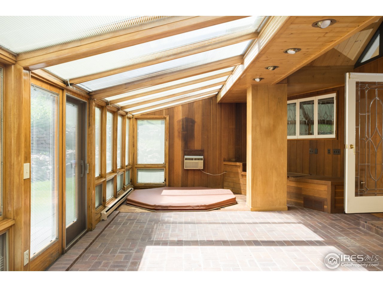 1755 View Point Road Boulder, CO 80305 - Photo 20 of 40 a bathroom with a sink and a mirror