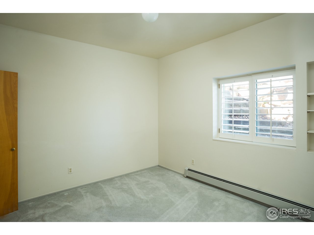 1755 View Point Road Boulder, CO 80305 - Photo 37 of 40 a view of an empty room with a window