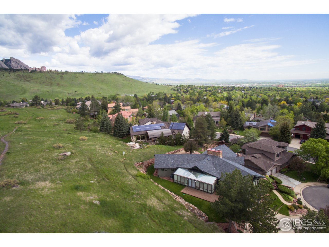 1755 View Point Road Boulder, CO 80305 - Photo 7 of 40 a view of city and lake