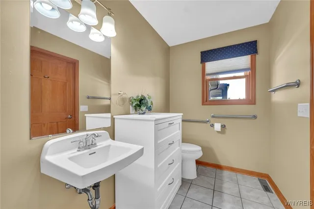 $635,000 | 6890 Heise Road, Clarence, NY 14032