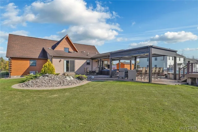 $635,000 | 6890 Heise Road, Clarence, NY 14032