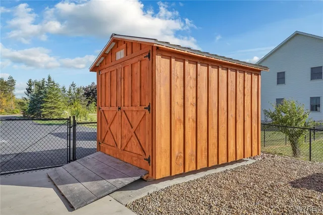 $635,000 | 6890 Heise Road, Clarence, NY 14032