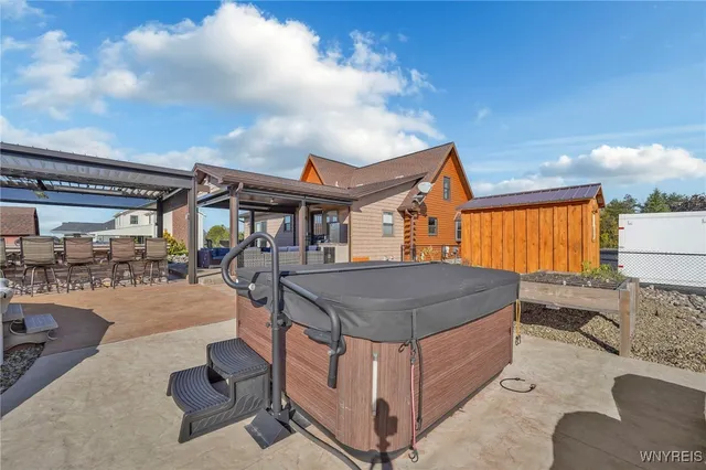 $635,000 | 6890 Heise Road, Clarence, NY 14032